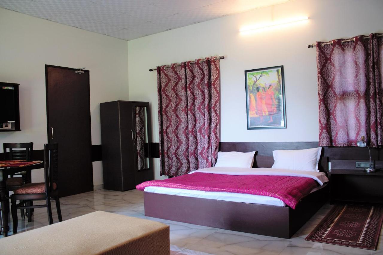 Shivir Aranya Hotel Alwar Bagian luar foto