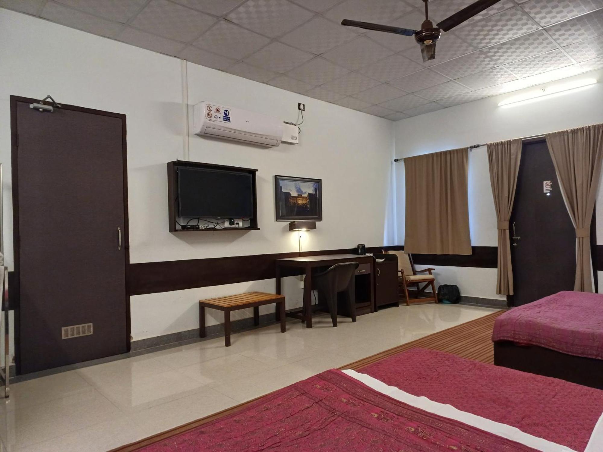 Shivir Aranya Hotel Alwar Bagian luar foto