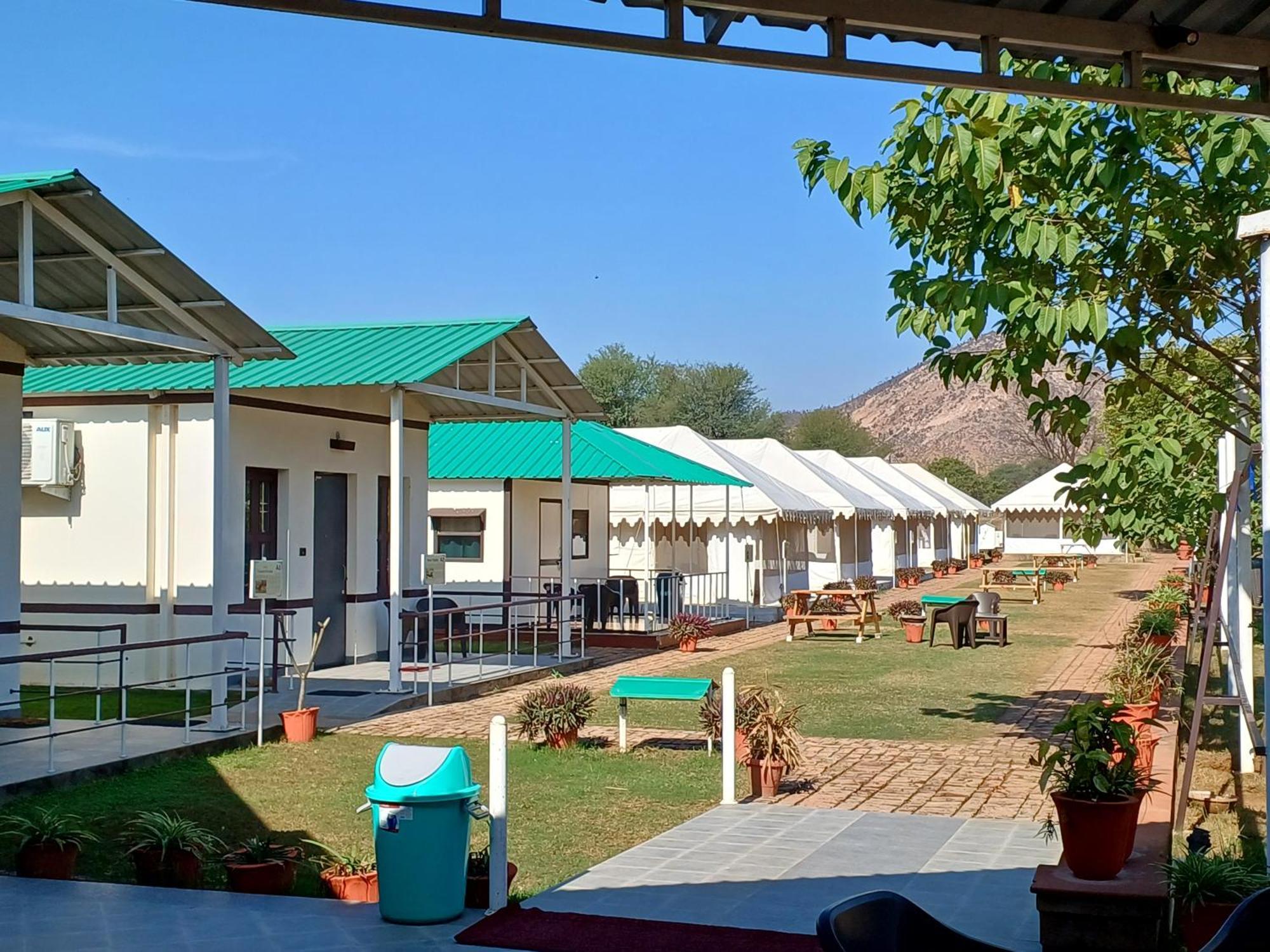 Shivir Aranya Hotel Alwar Bagian luar foto